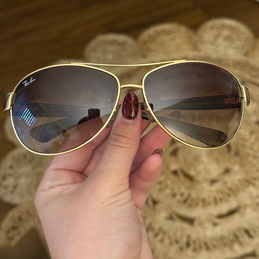Ray-Ban Gold Frame Aviator Sunglasses